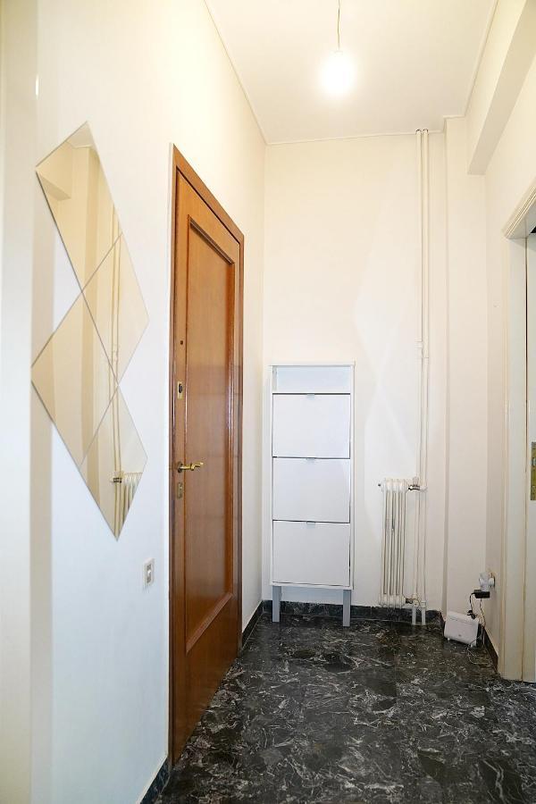 70M2 Apartment 4 Mins From Athens Central Station! Esterno foto