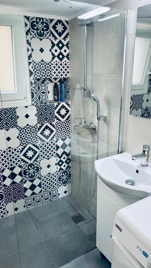 70M2 Apartment 4 Mins From Athens Central Station! Esterno foto